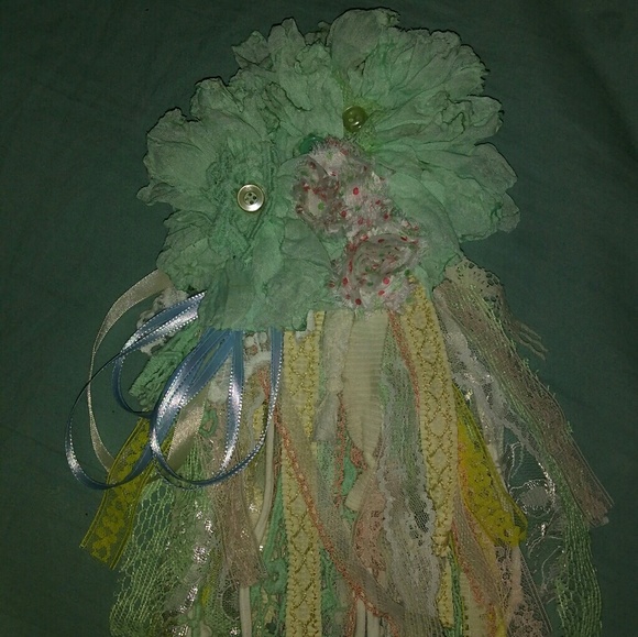 Hand made accessories $10-$30 depending on size, time, and materials used! ๐ธ - Picture 4 of 10